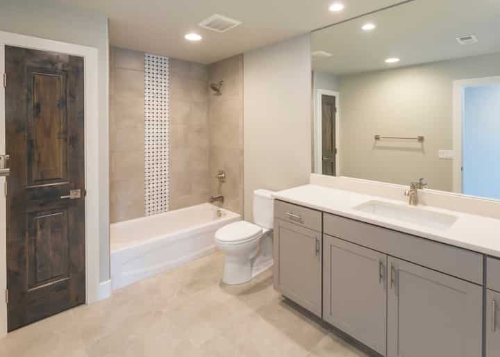 Complete bathroom remodeling professionals Sebring